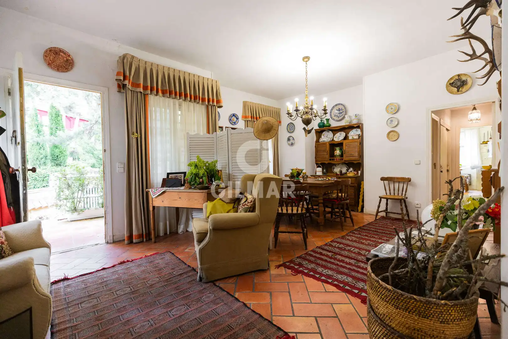Sala d'estar de Casa o xalet en venda en San Lorenzo de El Escorial amb Calefacció i Jardí privat