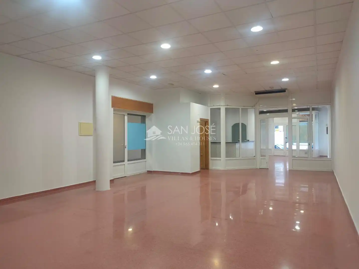 Local de lloguer en Aspe amb Aire condicionat
