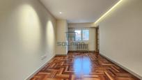 Sala d'estar de Apartament de lloguer en Ourense Capital  amb Calefacció, Parquet i Traster