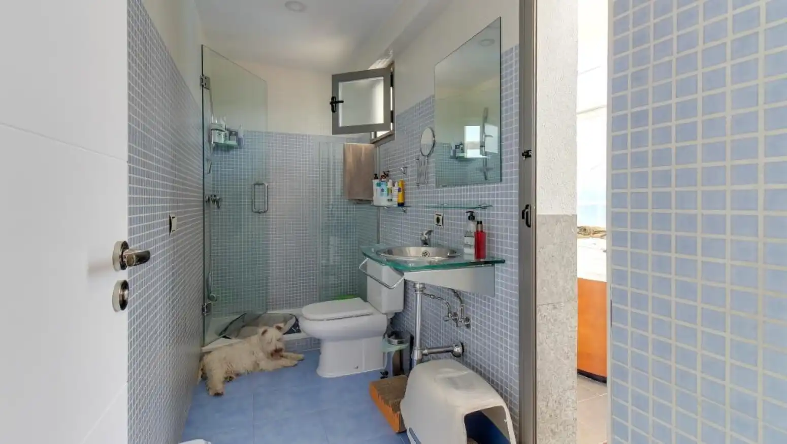 Badezimmer von Haus oder Chalet zum Verkauf in Villamayor mit Klimaanlage, Heizung und Privatgarten