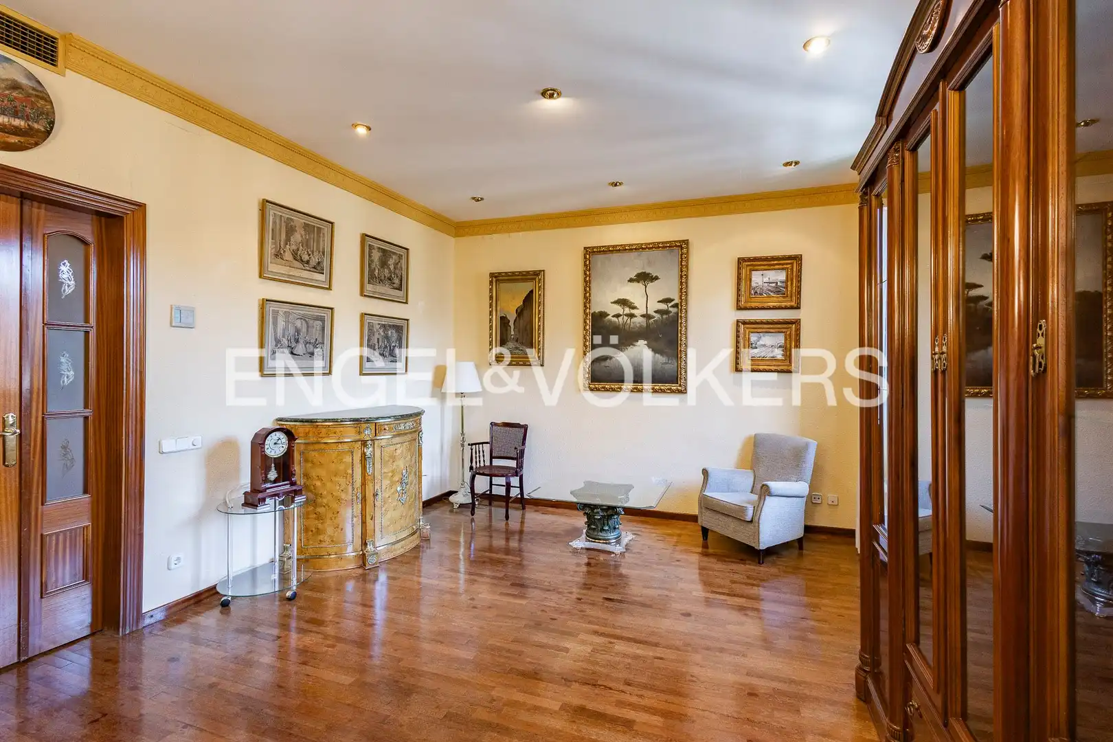 Sala d'estar de Pis en venda en Barcelona amb Aire condicionat, Calefacció i Parquet