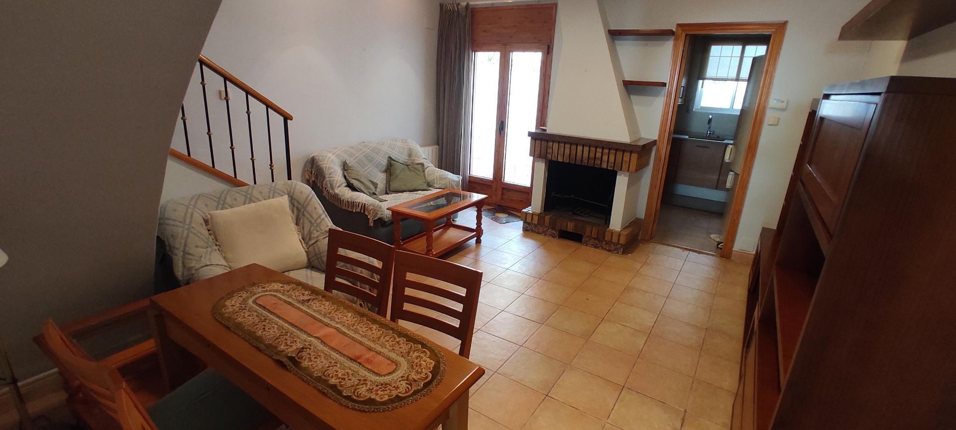 Wohnzimmer von Einfamilien-Reihenhaus miete in El Masnou mit Heizung, Privatgarten und Terrasse