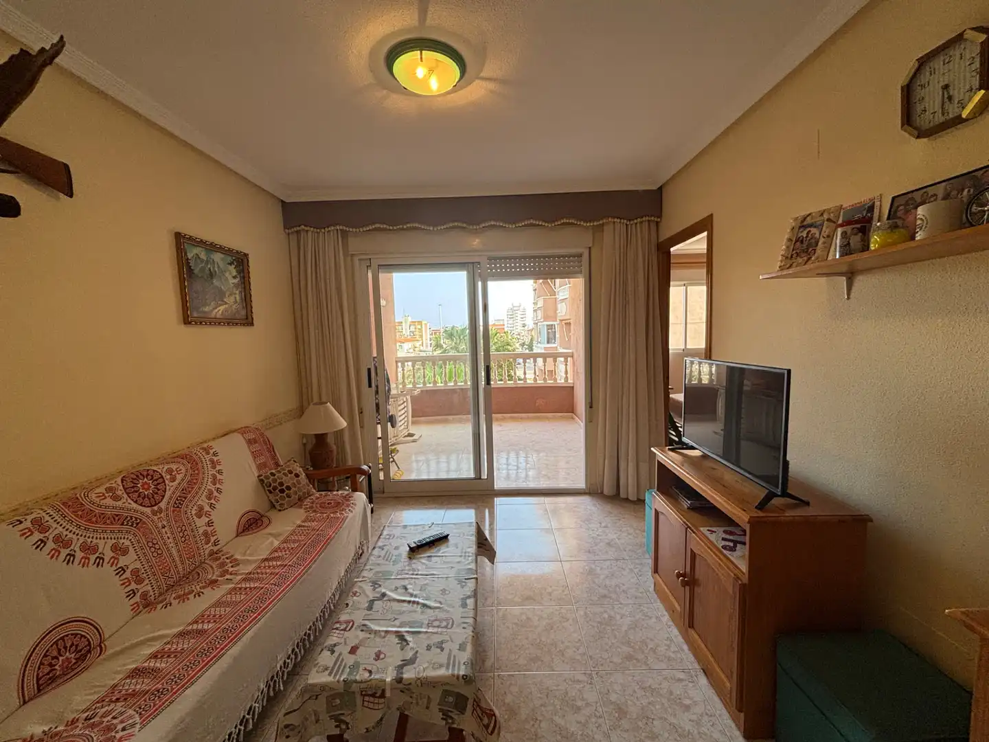 Sala de estar de Piso en venta en Santa Pola con Terraza, Piscina y Amueblado