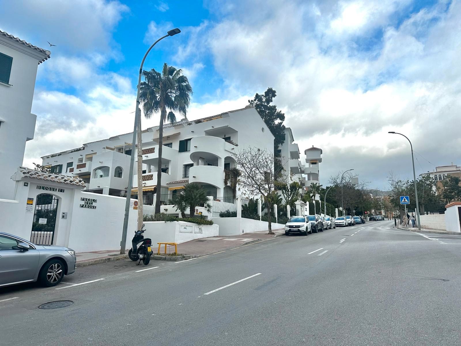 Vista exterior de Garatge en venda en Benalmádena