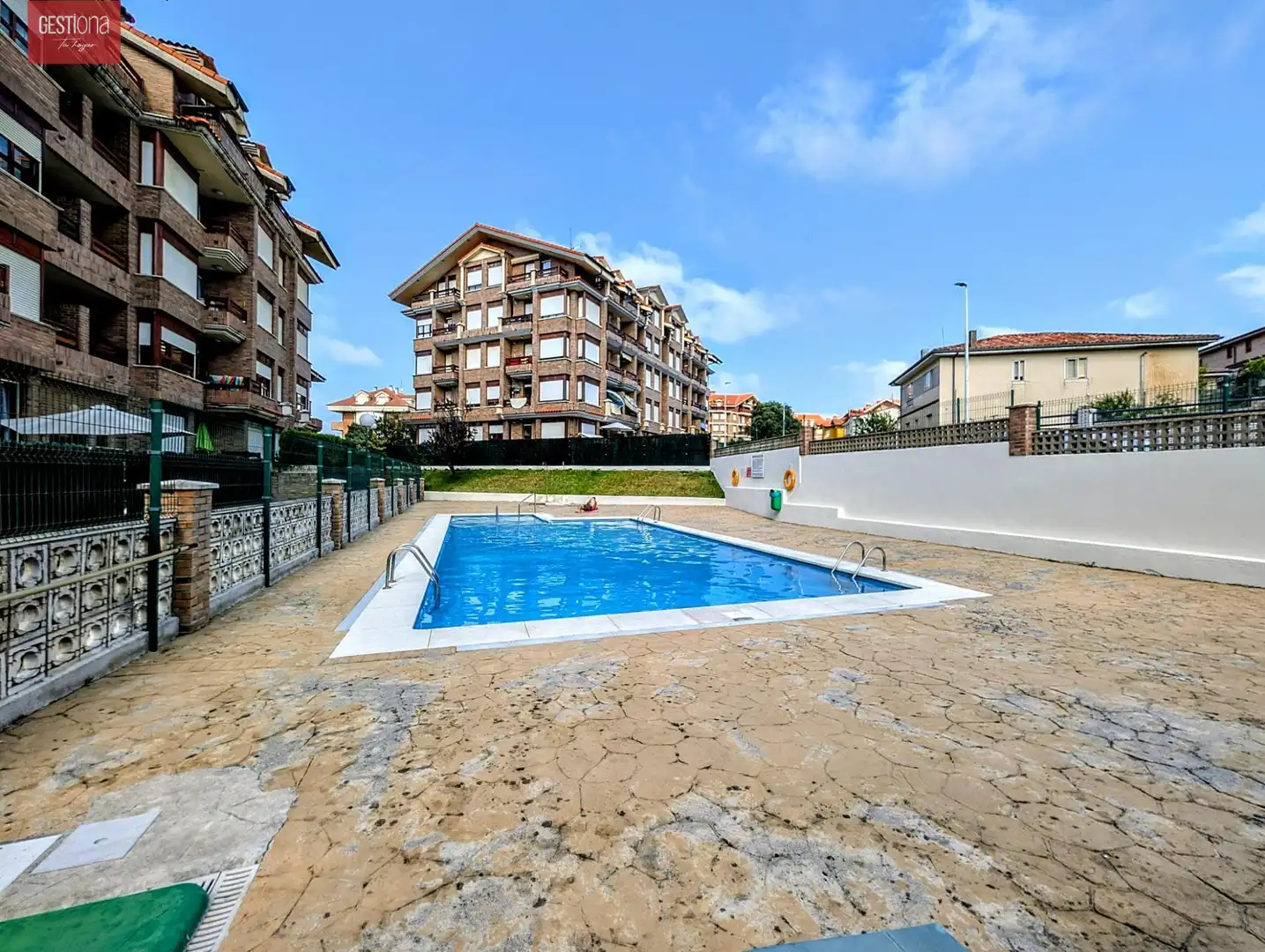 Piscina de Ático en venta en Noja con Calefacción, Balcón y Piscina comunitaria