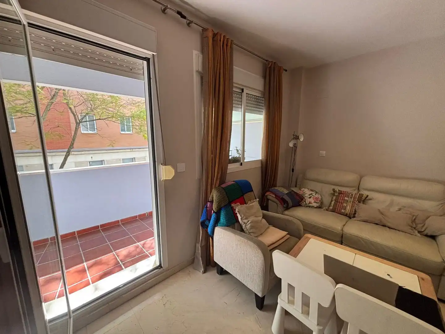 Schlafzimmer von Wohnung zum Verkauf in Bormujos mit Klimaanlage, Terrasse und Abstellraum