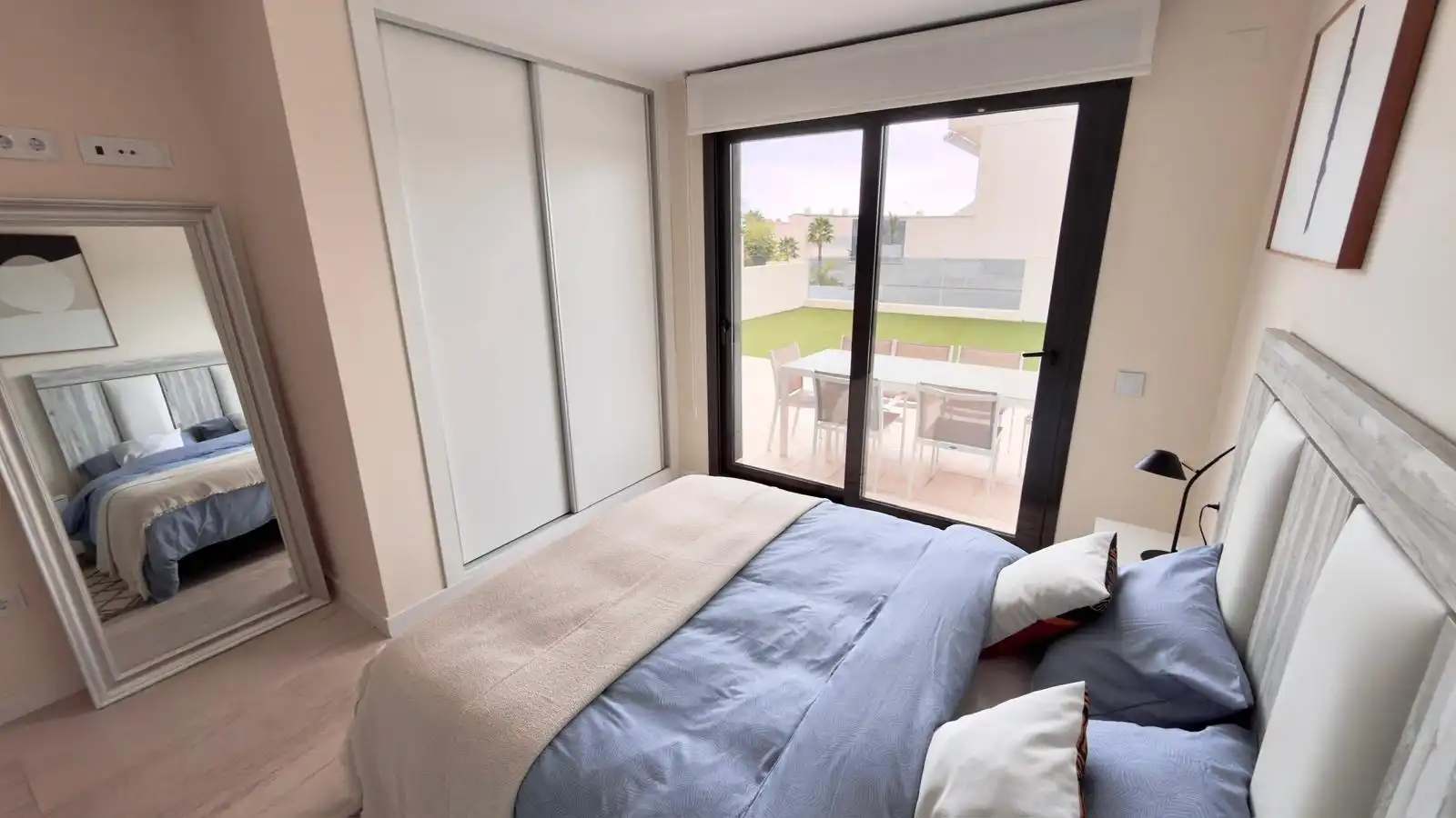 Casa o chalet de alquiler en Calle Londres, 9, Golf Bahía
