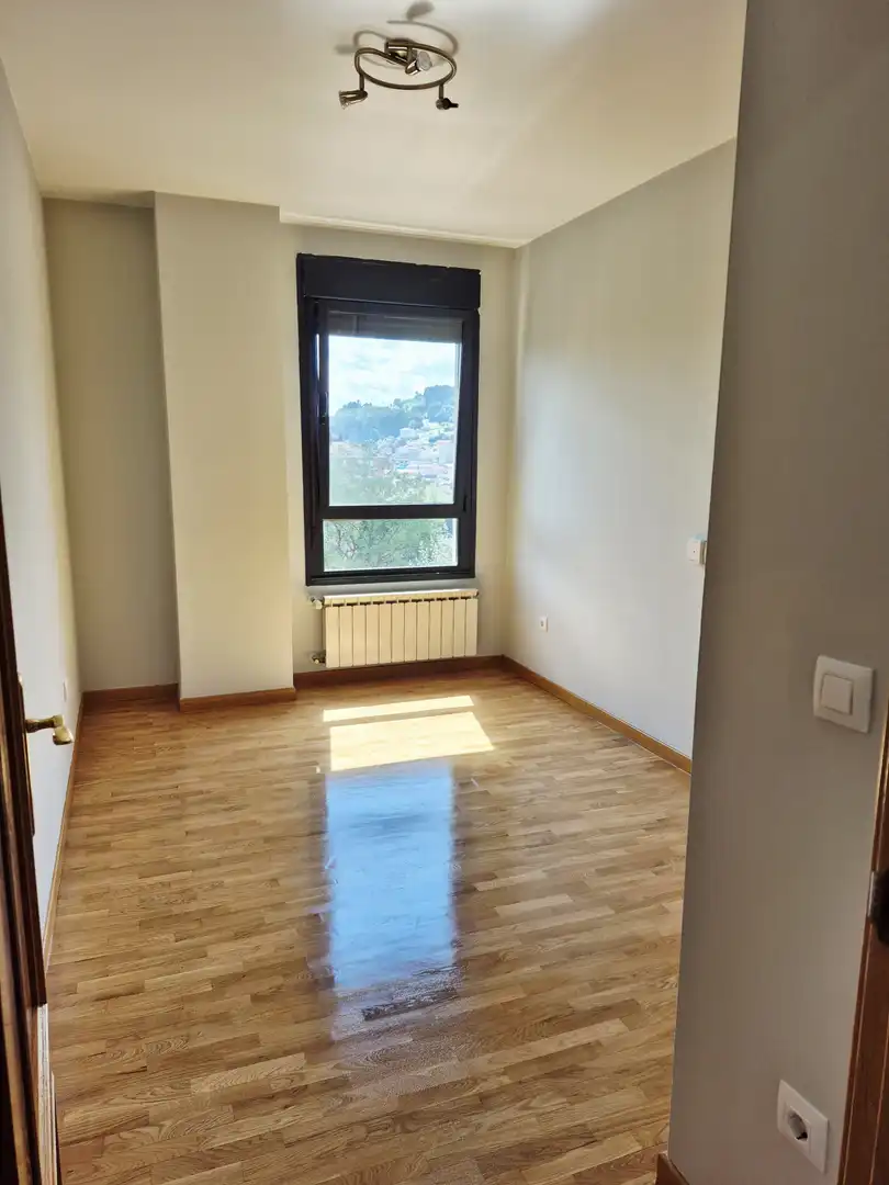Bedroom of Flat for sale in Avilés  with Heating, Parquet flooring and Storage room