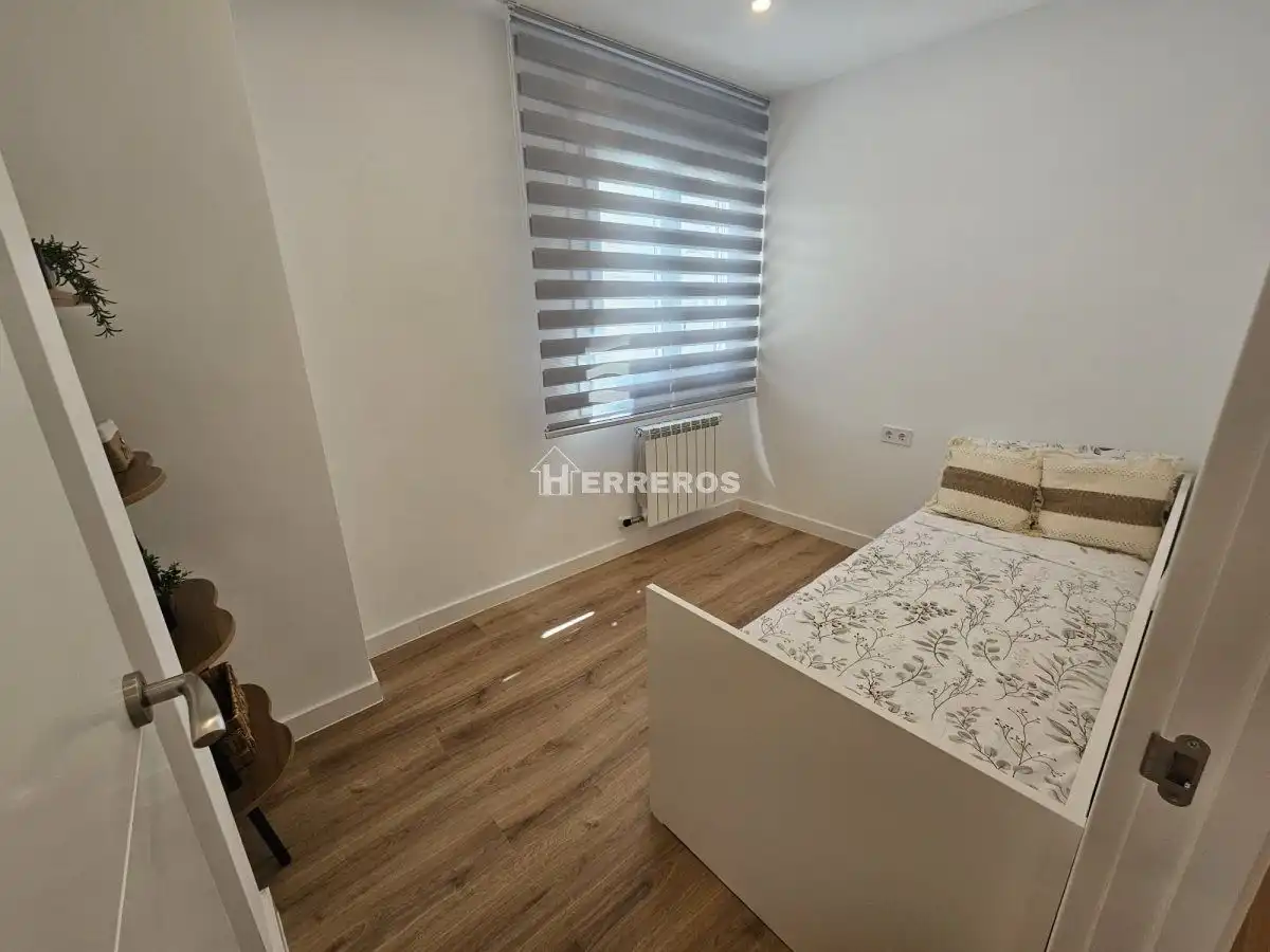 Flat with terrace for sale in gonzalo de berceo, imagen 19