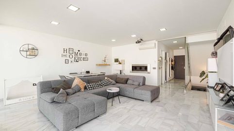 Foto 3 de Casa o chalet en venta en C. Fernán Caballero, Huévar del Aljarafe, Sevilla