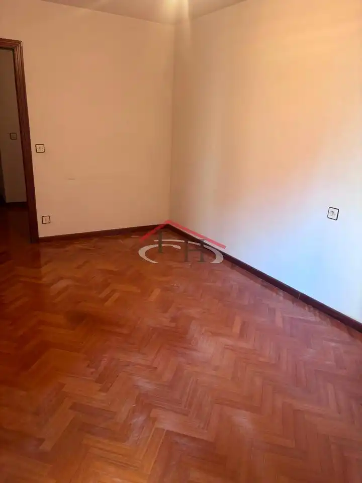 Pis en venda en León Capital  amb Calefacció, Terrassa i Traster