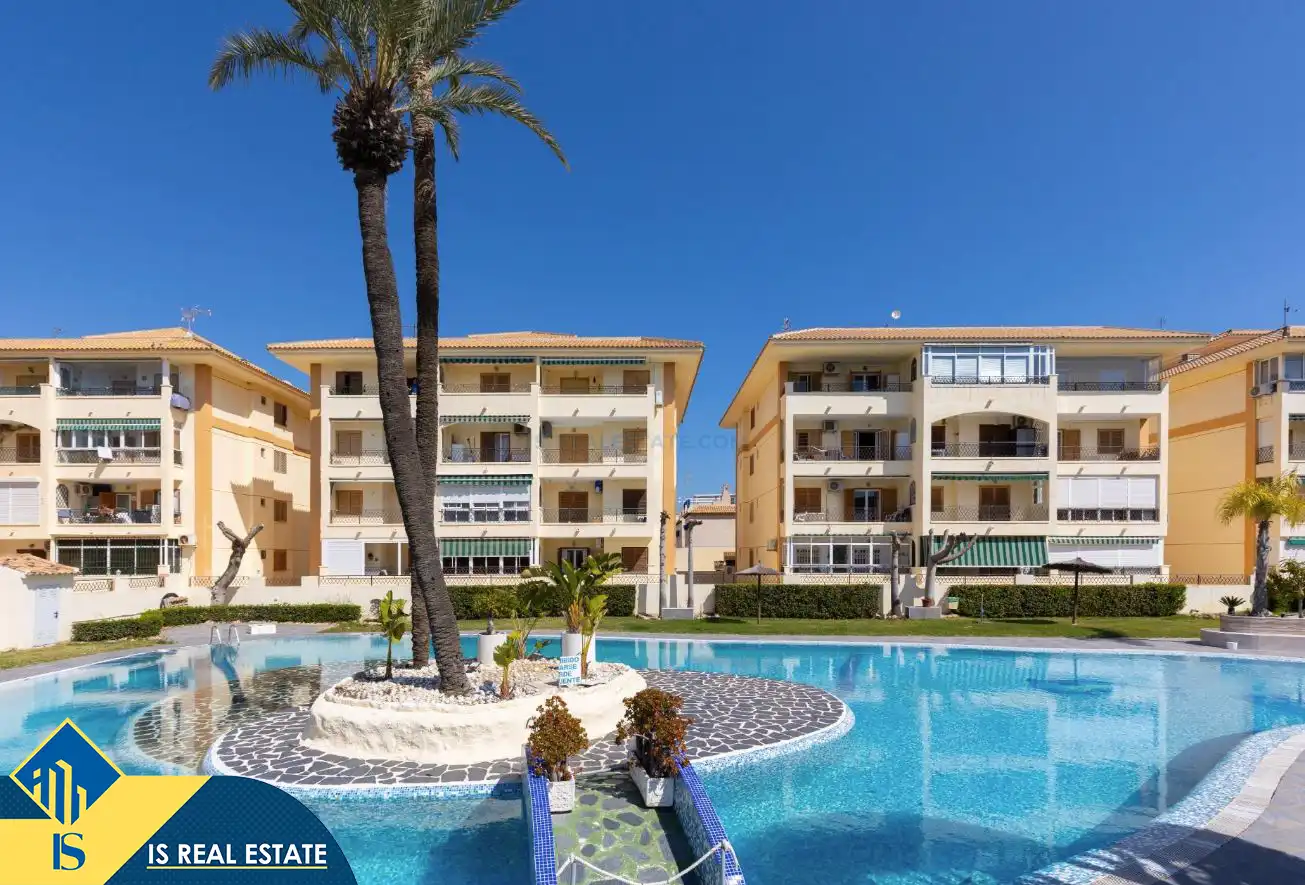 Estudio con piscina en venta en La Mata, imagen 2