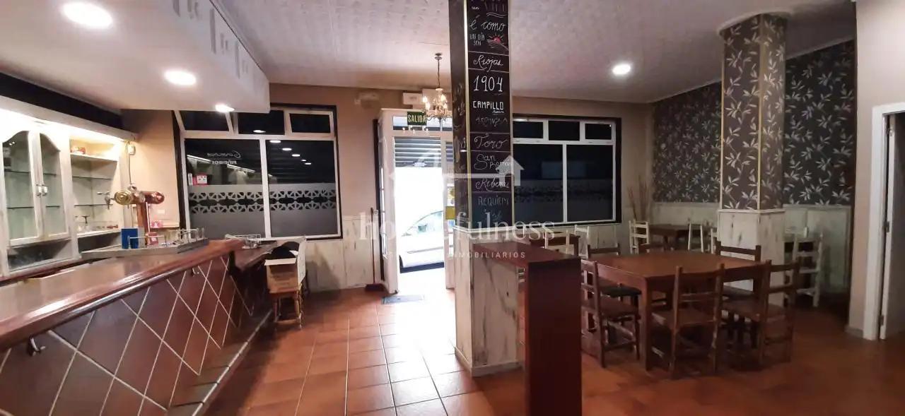 Locale commerciale in vendita a Piñeiros- Freixeiro