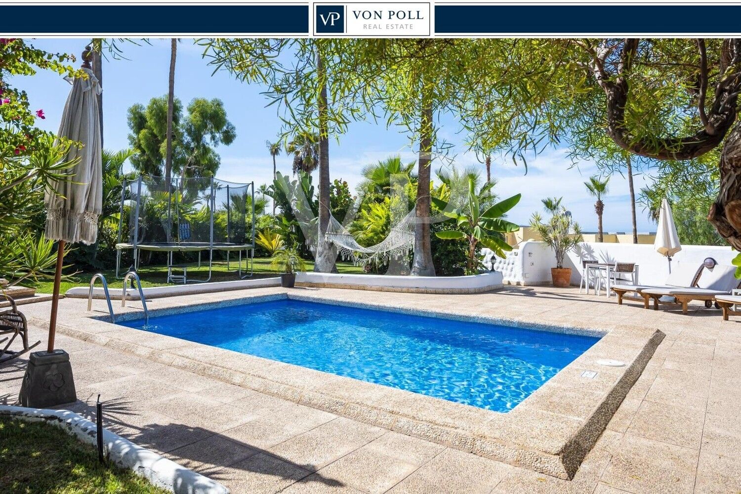 Vista exterior de Casa o xalet en venda en Adeje amb Terrassa i Moblat