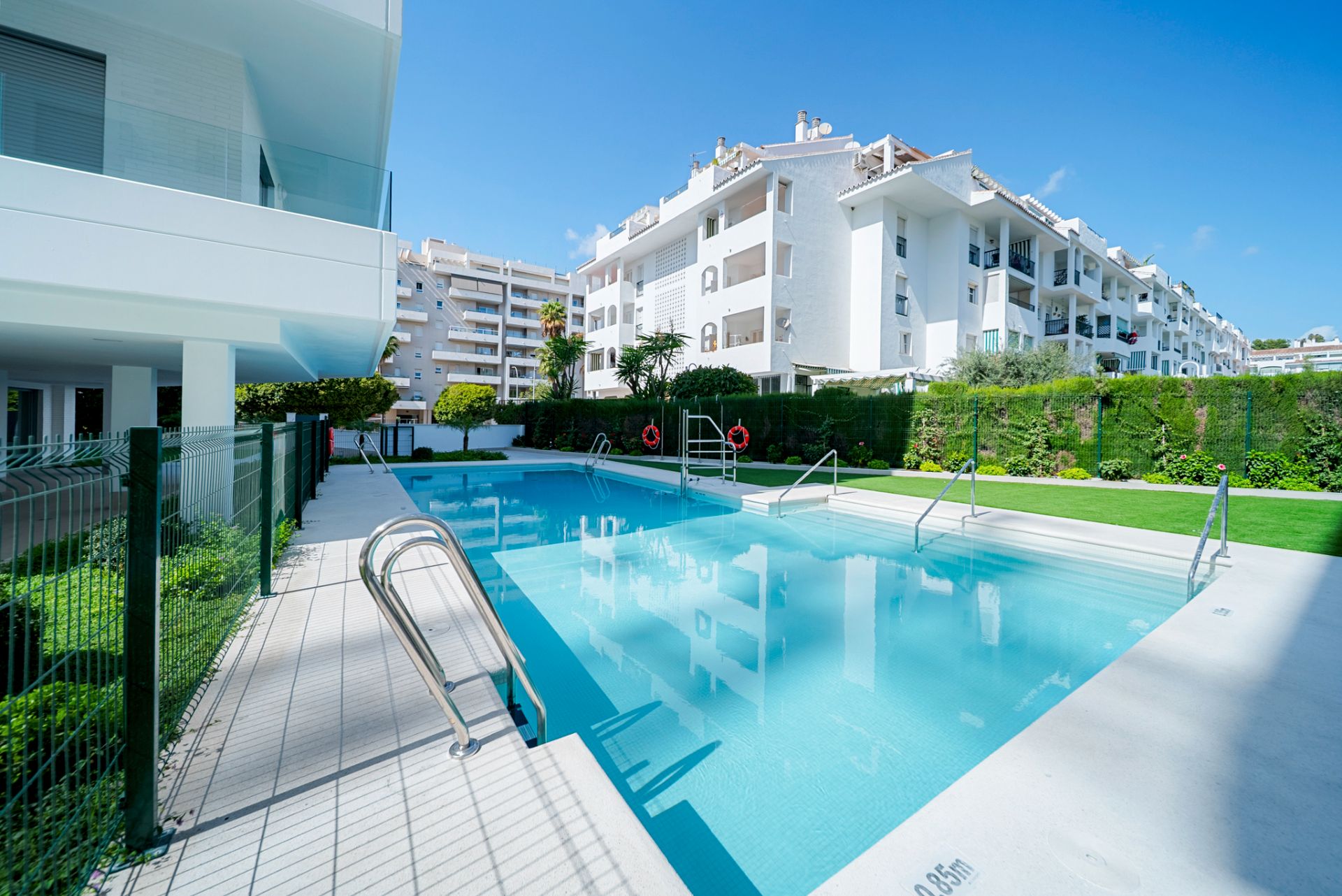 Swimming pool of Flat for sale in Marbella  with Heating, Terrace and Storage room