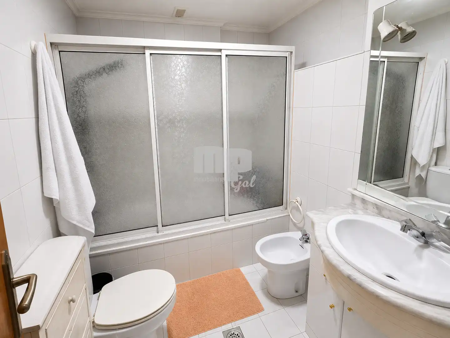 Bathroom of Duplexes for sale in Vigo   with Heating, Storage room and Furnished