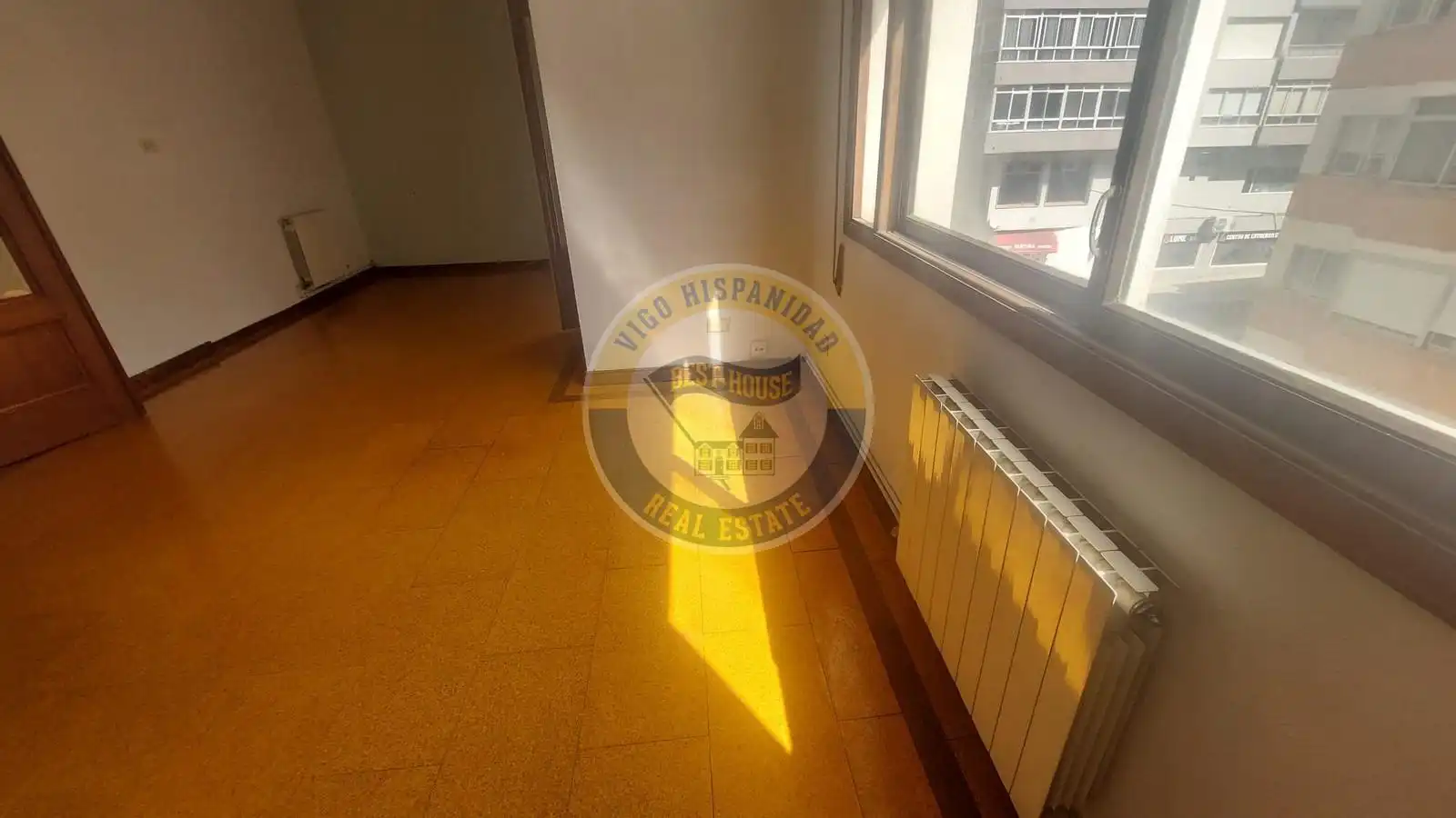 Pis en venda en Vigo  amb Calefacció, Parquet i Traster