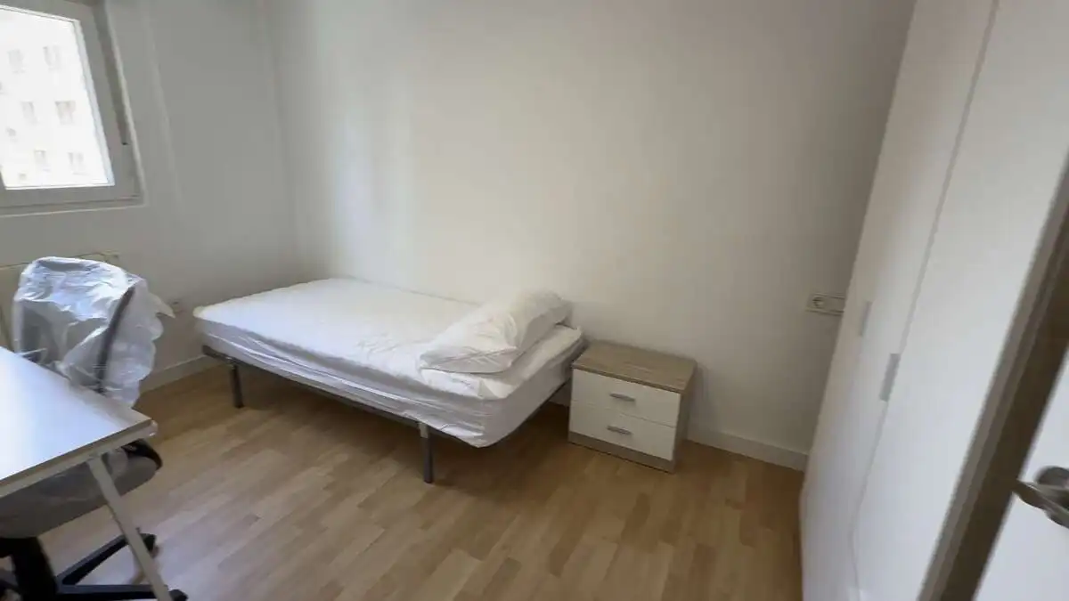 Habitación de Piso de alquiler en Alfacar con Aire acondicionado, Calefacción y Amueblado