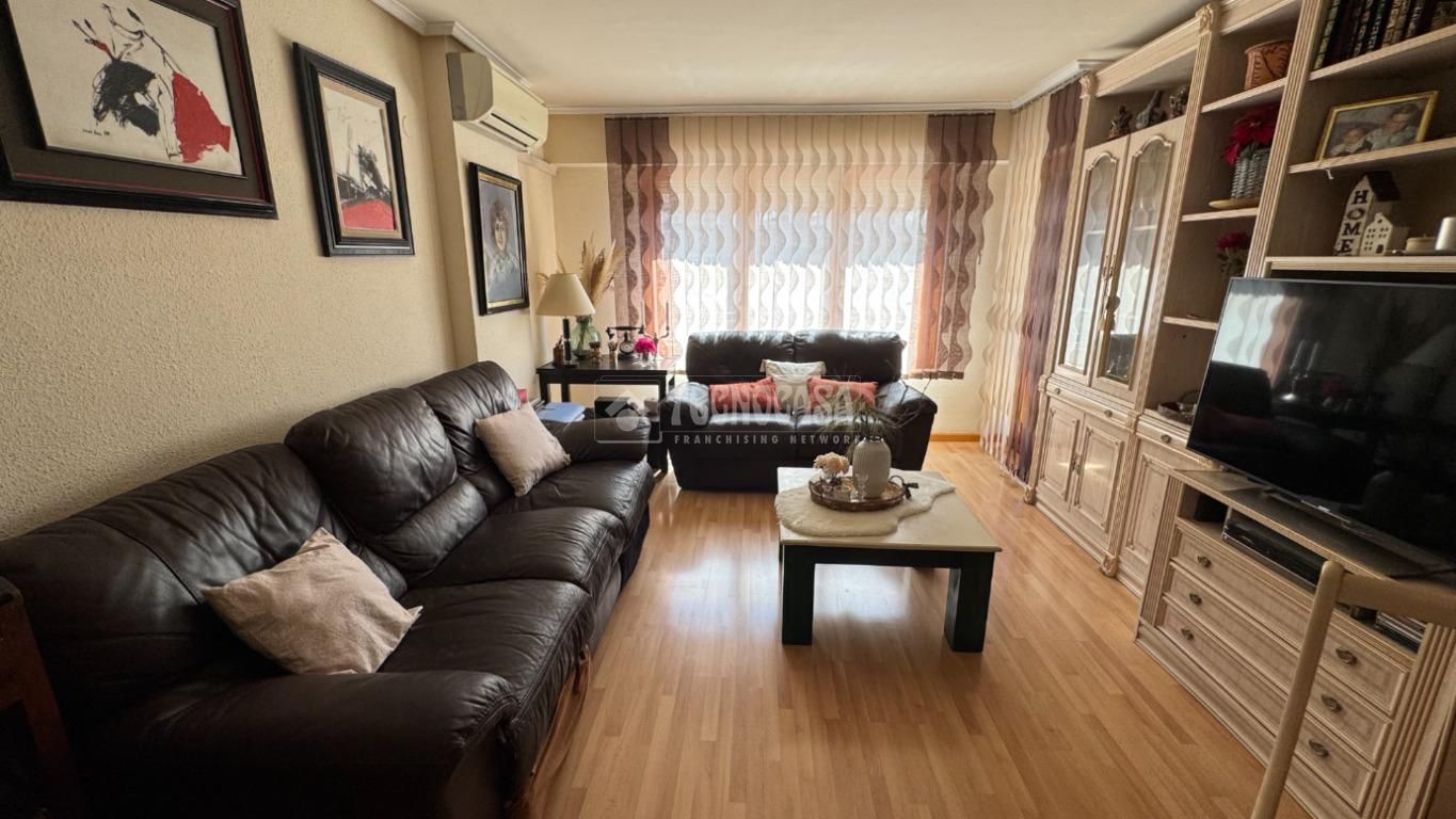 Piso en venta en La Almozara,  Zaragoza Capital