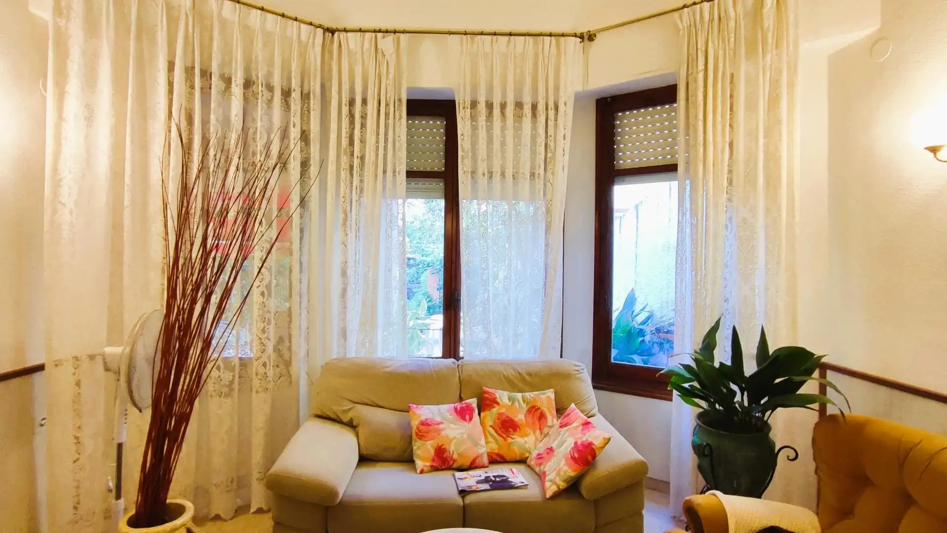 Sala de estar de Casa o chalet en venta en Gandia con Jardín privado, Terraza y Amueblado