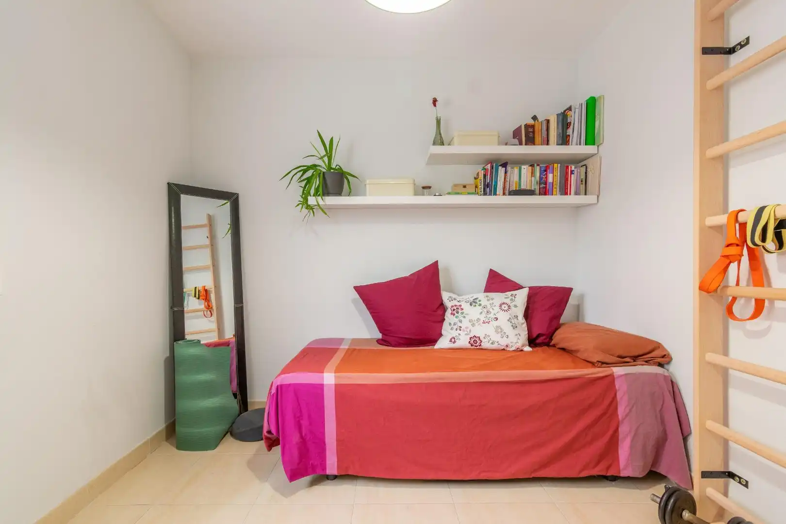 Habitación de Piso en venta en Almería con Aire acondicionado, Calefacción y Balcón