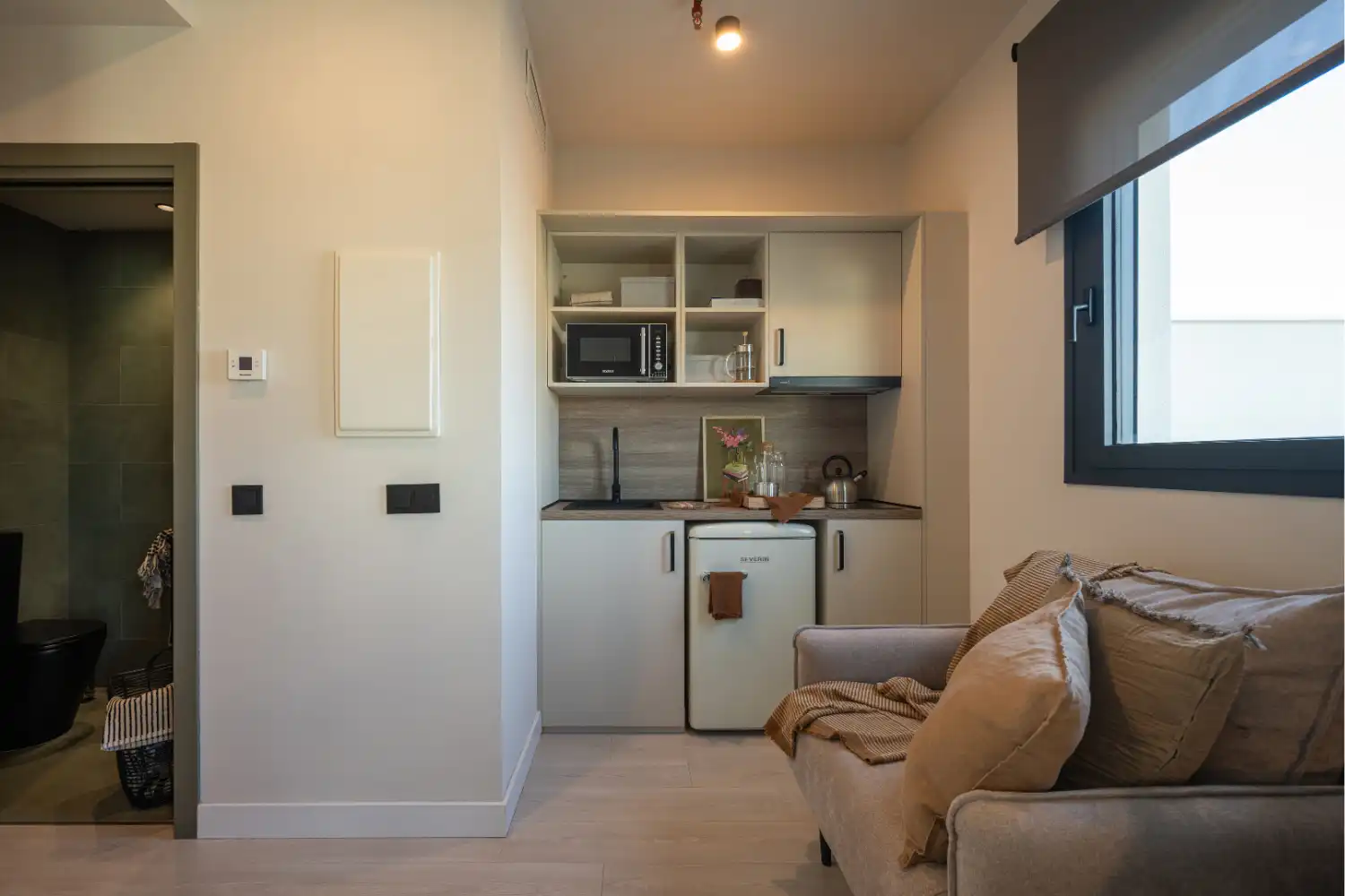 Cocina de Estudio de alquiler en Armilla con Aire acondicionado, Amueblado y Microondas