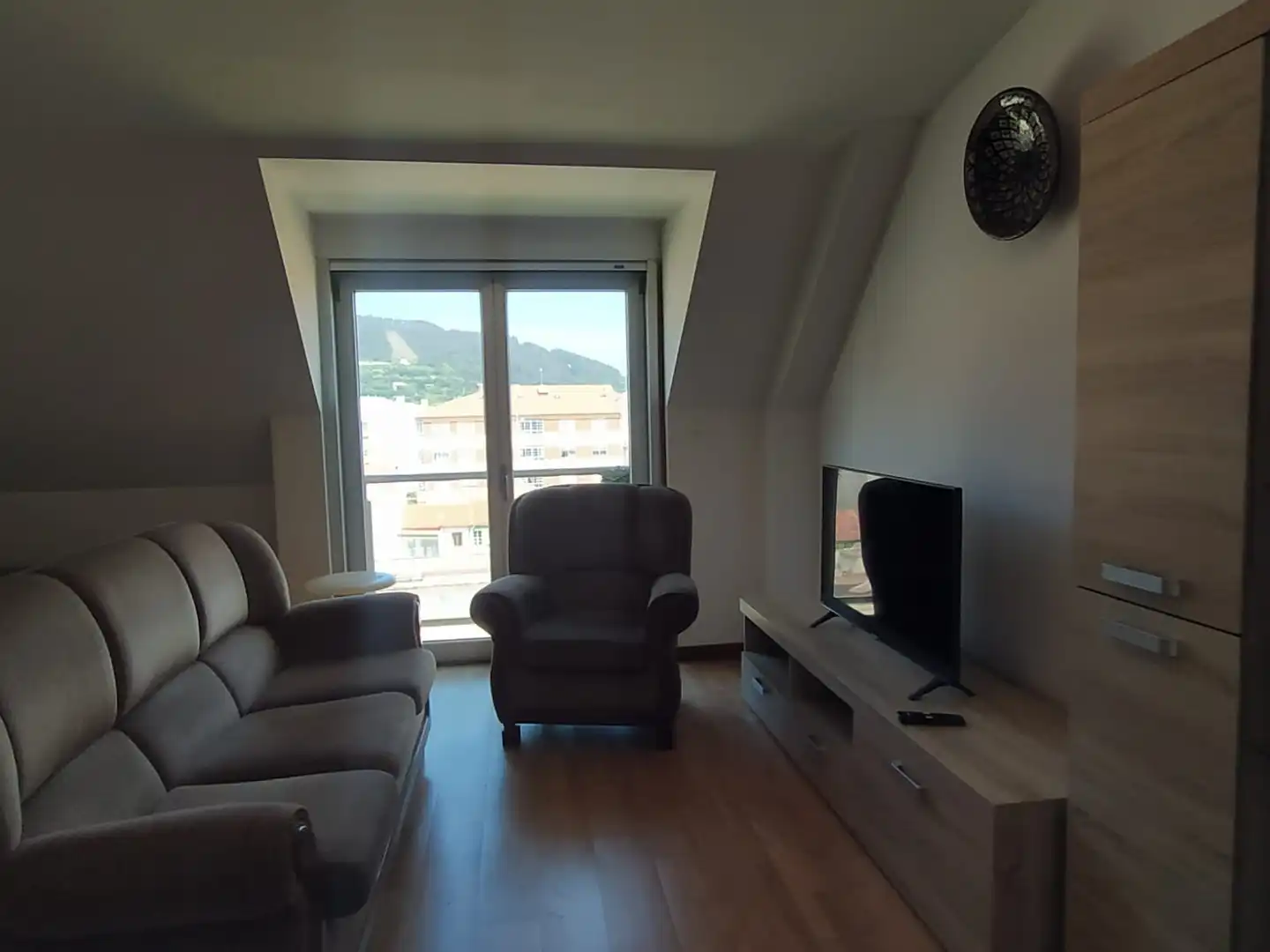 Sala de estar de Ático en venta en Cariño con Parquet, Amueblado y Horno