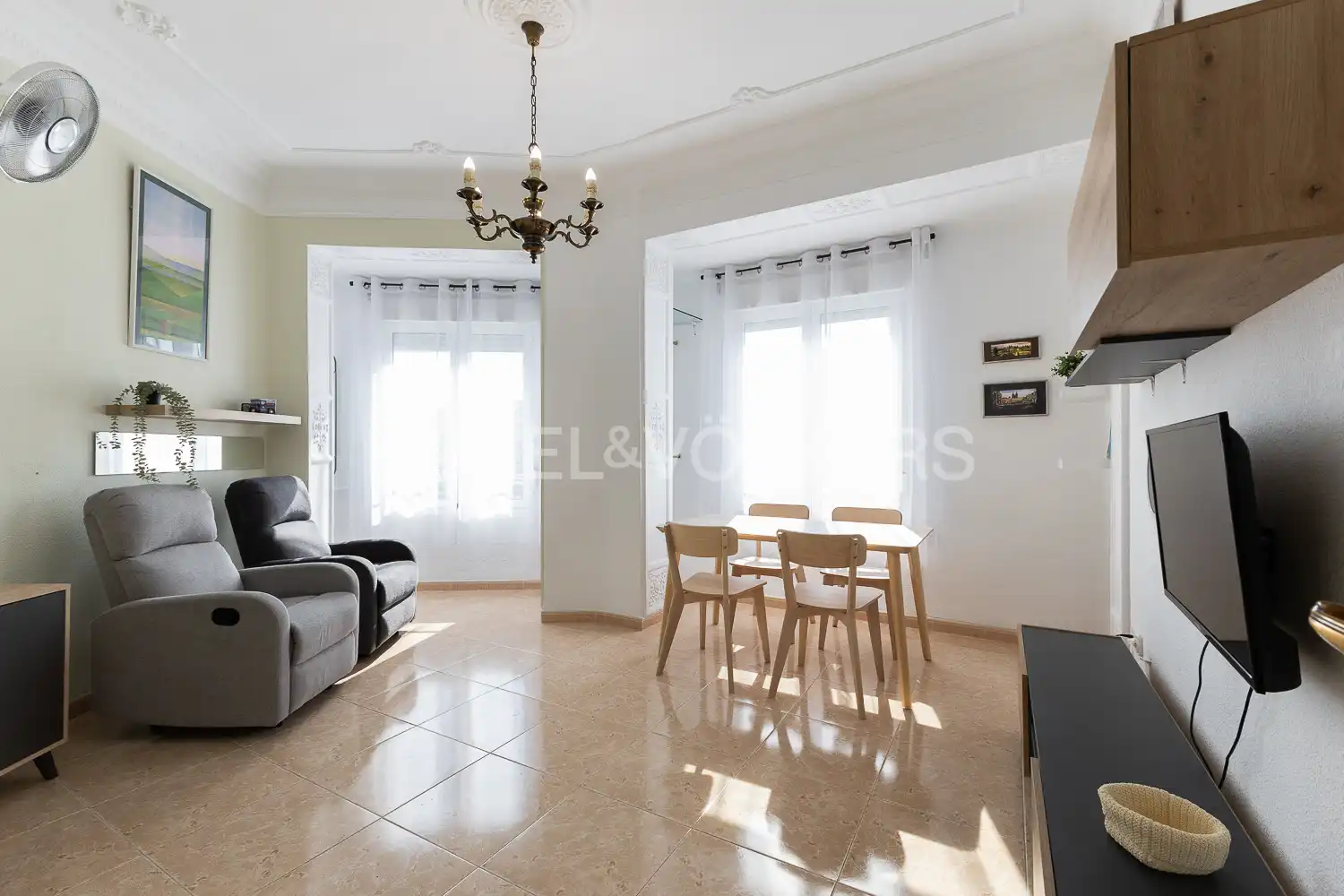 Exterior view of Flat for rent in Valencia  with Air Conditioner, Heating and Furnished