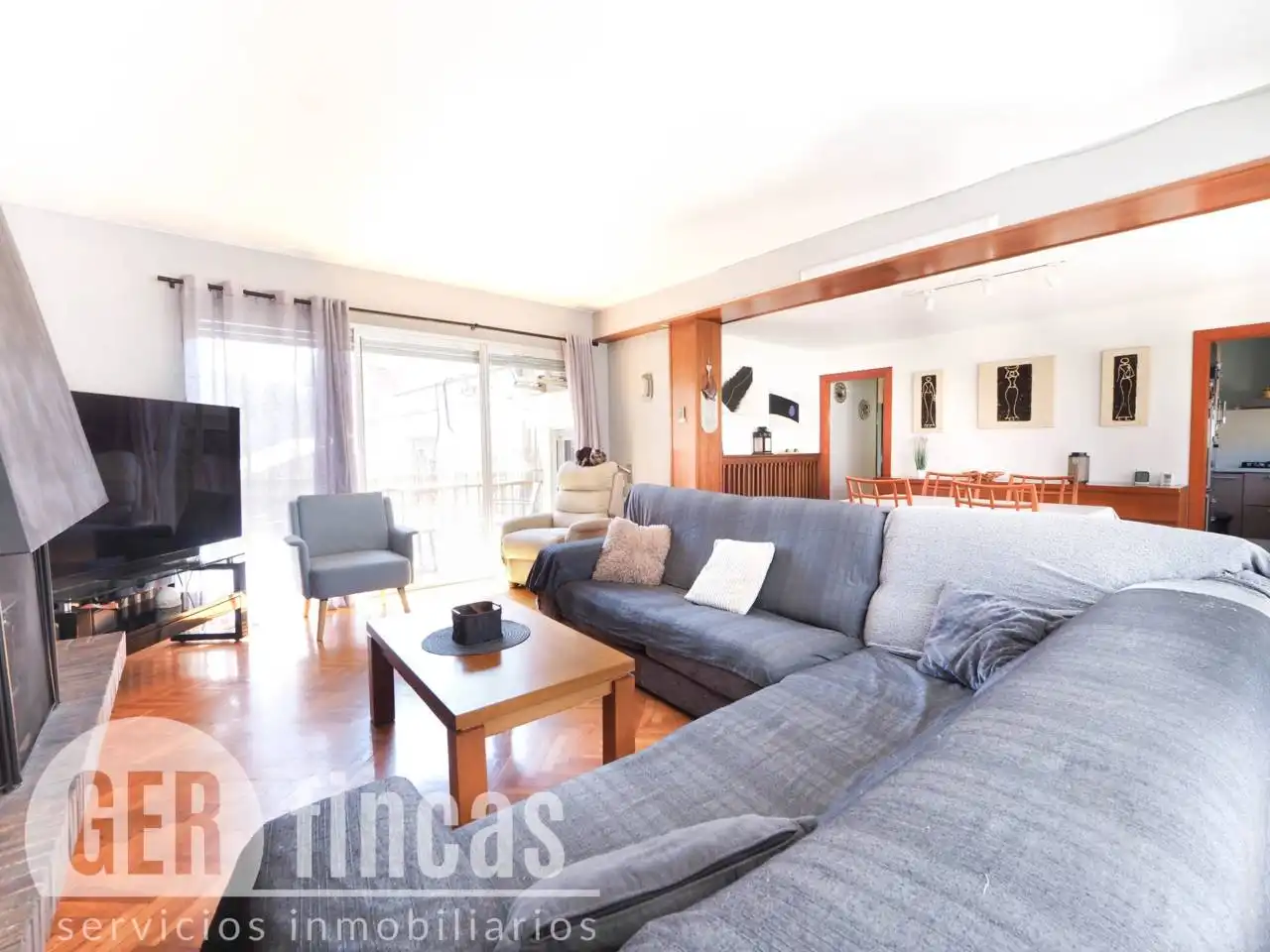 Sala d'estar de Casa o xalet en venda en Terrassa amb Aire condicionat, Calefacció i Parquet
