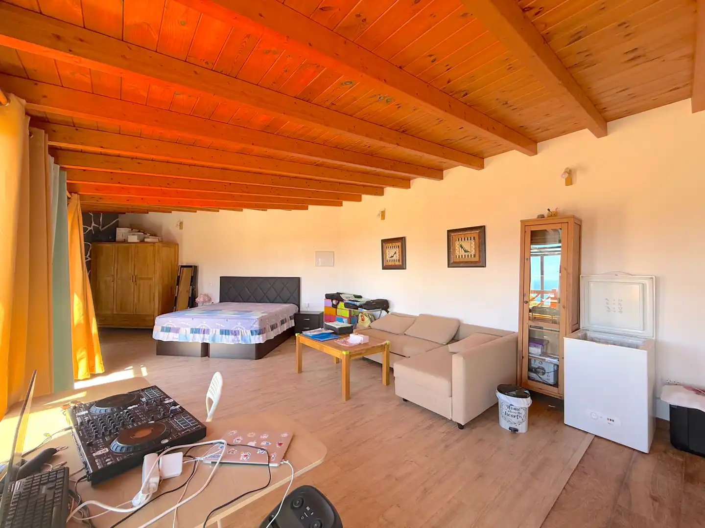 Sala d'estar de Casa o xalet en venda en Adeje amb Aire condicionat, Jardí privat i Terrassa