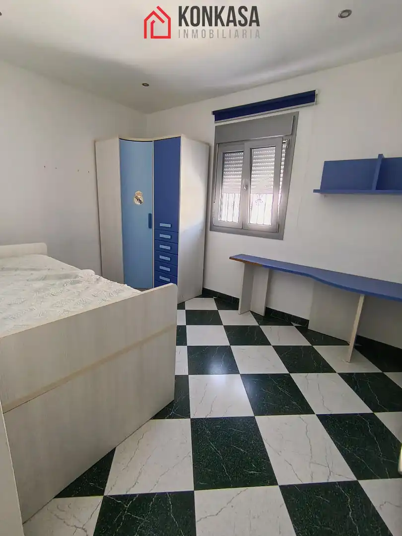 Dormitori de Casa o xalet en venda en Arcos de la Frontera amb Aire condicionat i Traster