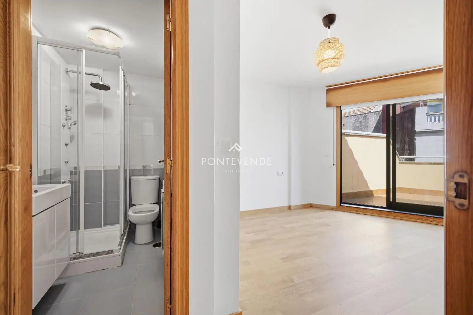 Bedroom of Attic for sale in Marín  with Heating, Parquet flooring and Terrace