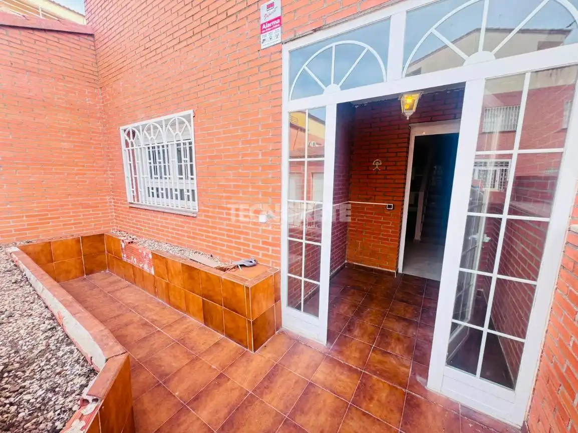Vista exterior de Casa adosada en venta en Magán