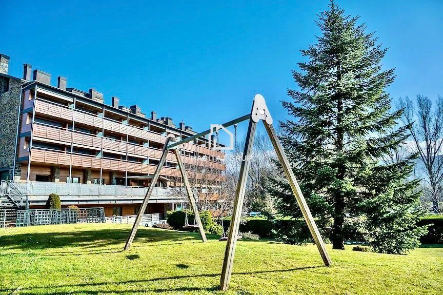 Vista exterior de Apartament en venda en Llívia amb Calefacció, Terrassa i Traster