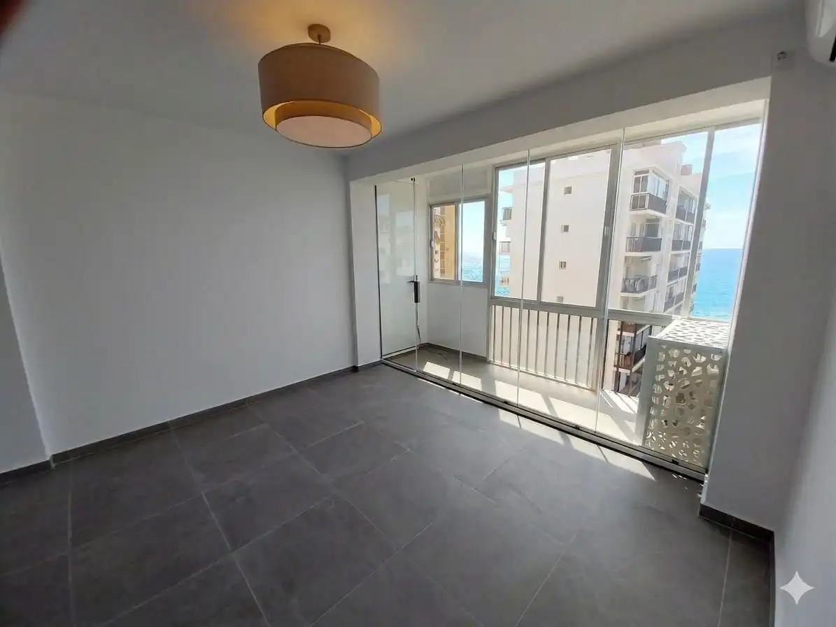 Apartamento con terraza en venta en Calle ALHAMAR, imagen 4