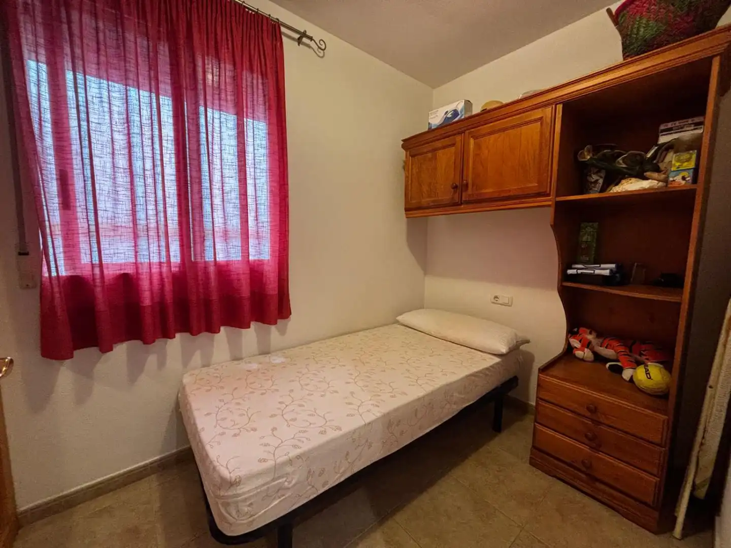 Dormitori de Apartament en venda en La Vall d'Uixó amb Terrassa, Moblat i Balcó