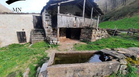 Foto 2 de Finca rústica en venta en Vega de Pas, Cantabria