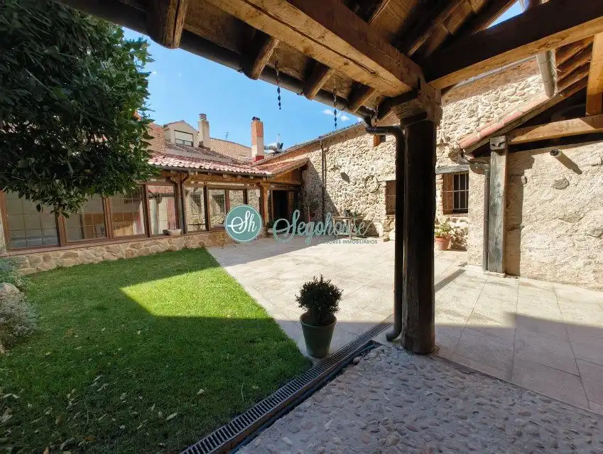 Terrassa de Casa o xalet en venda en Espirdo amb Calefacció