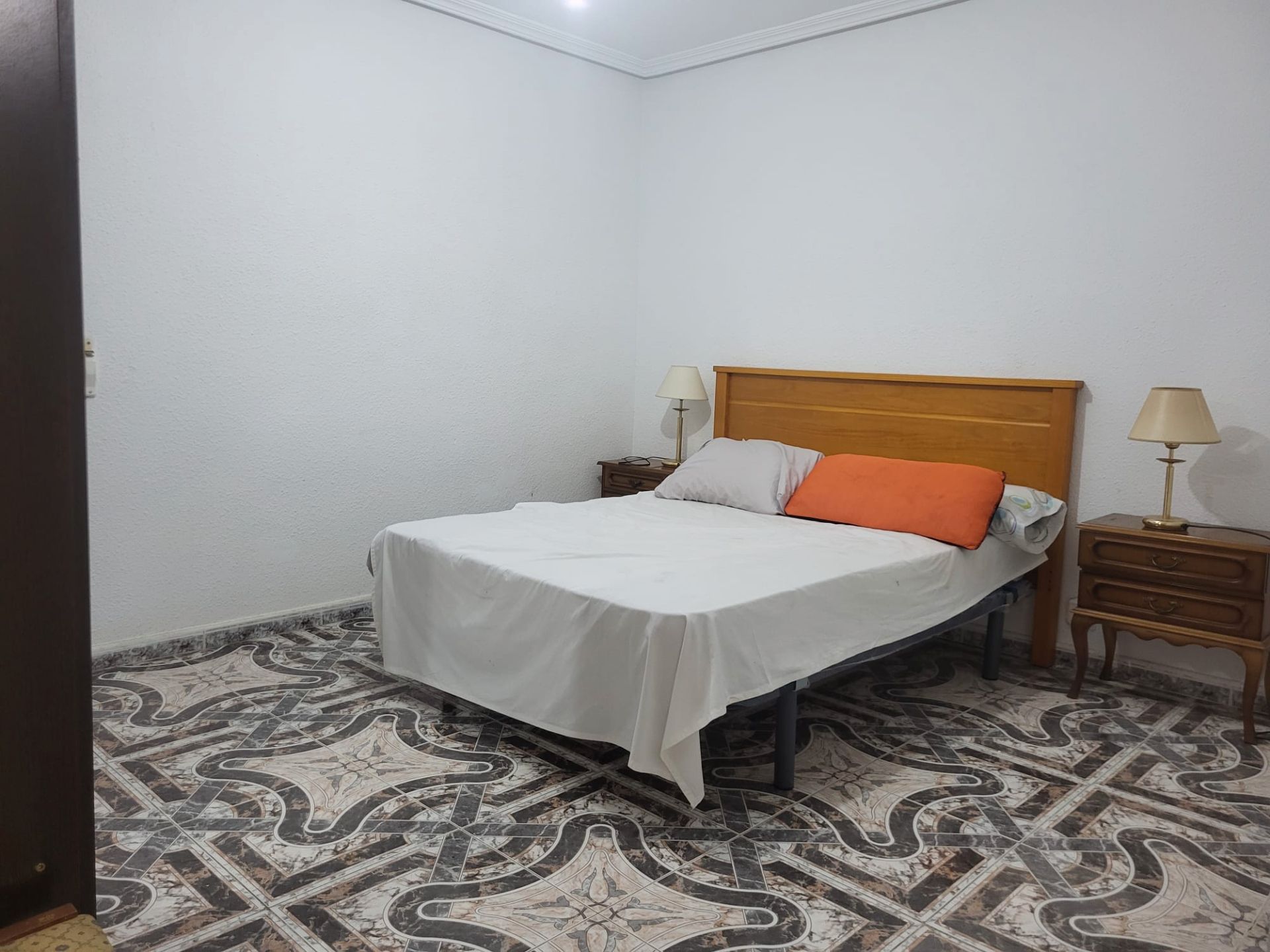 Habitación de Piso en venta en Alicante / Alacant con Amueblado