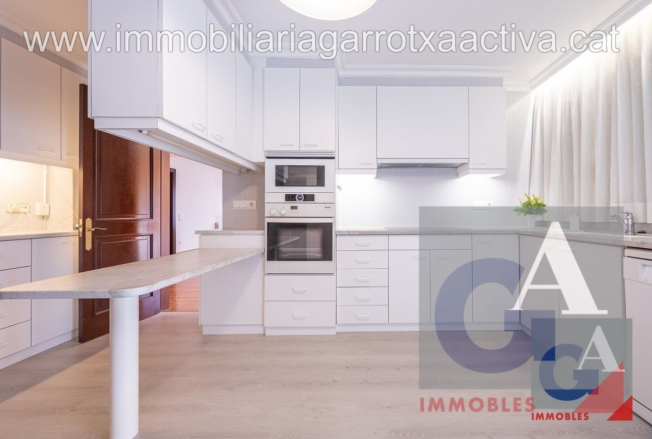 Flat for sale in Olot