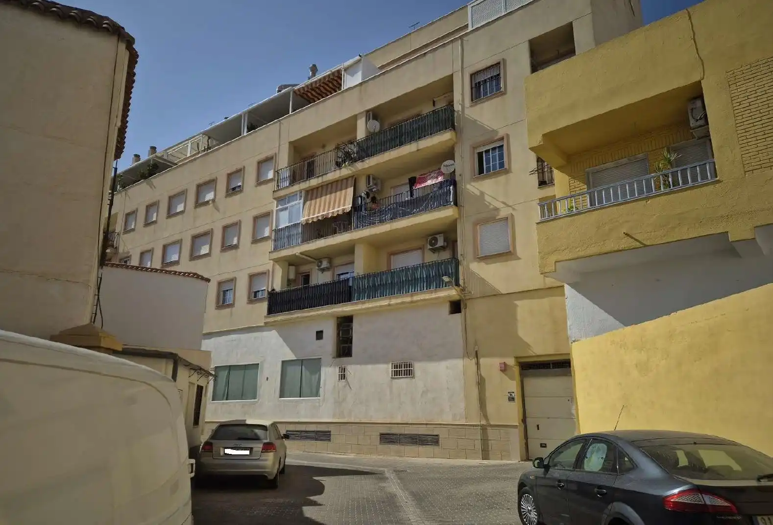 Außenansicht von Garage zum Verkauf in Aguadulce