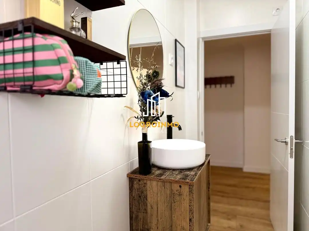 Baño de Piso en venta en  Logroño con Calefacción, Trastero y Amueblado
