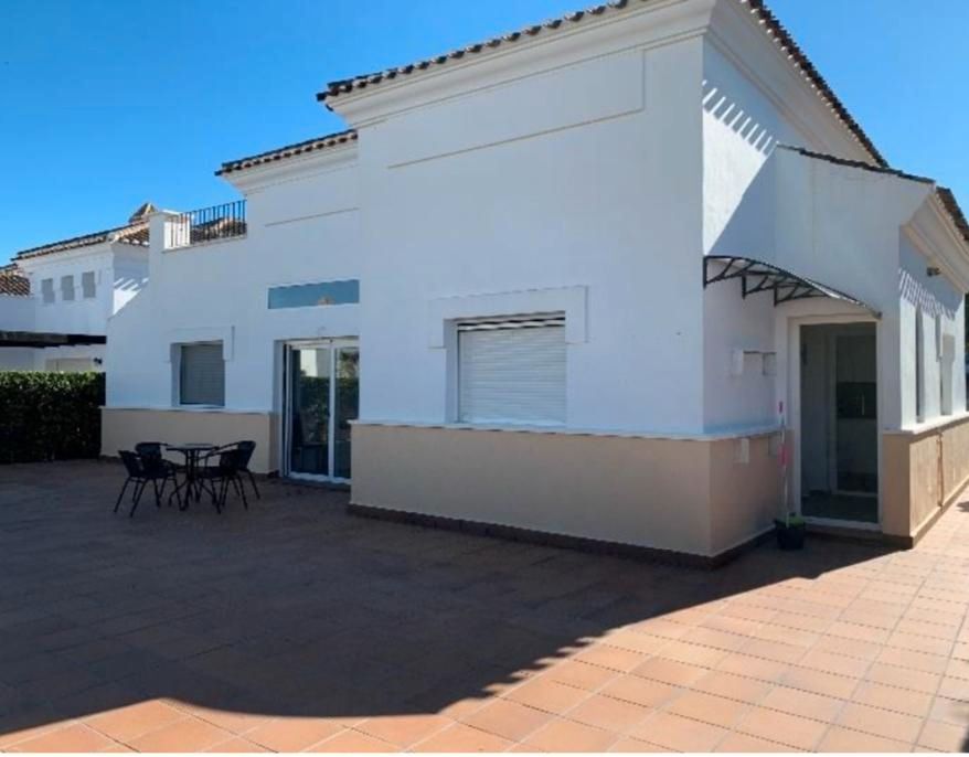 Vista exterior de Casa o xalet en venda en Torre-Pacheco amb Calefacció, Jardí privat i Moblat