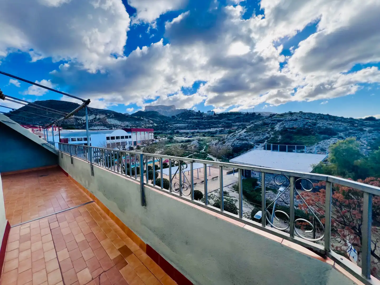 Vista exterior de Ático en venta en Petrer con Terraza y Horno