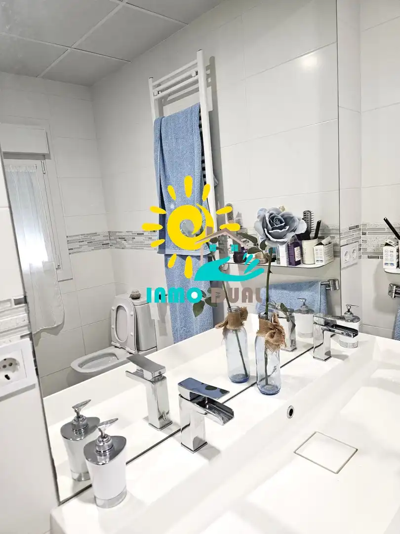 Bathroom of Apartments for sale in Badajoz  with Air Conditioner and Storage room