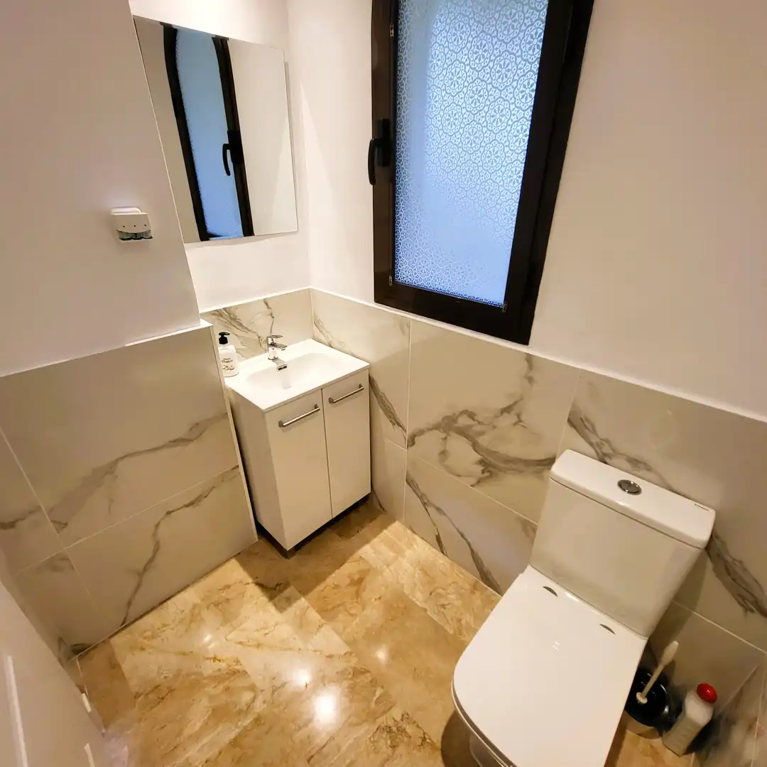 Bany de Àtic en venda en Estepona amb Aire condicionat, Terrassa i Traster