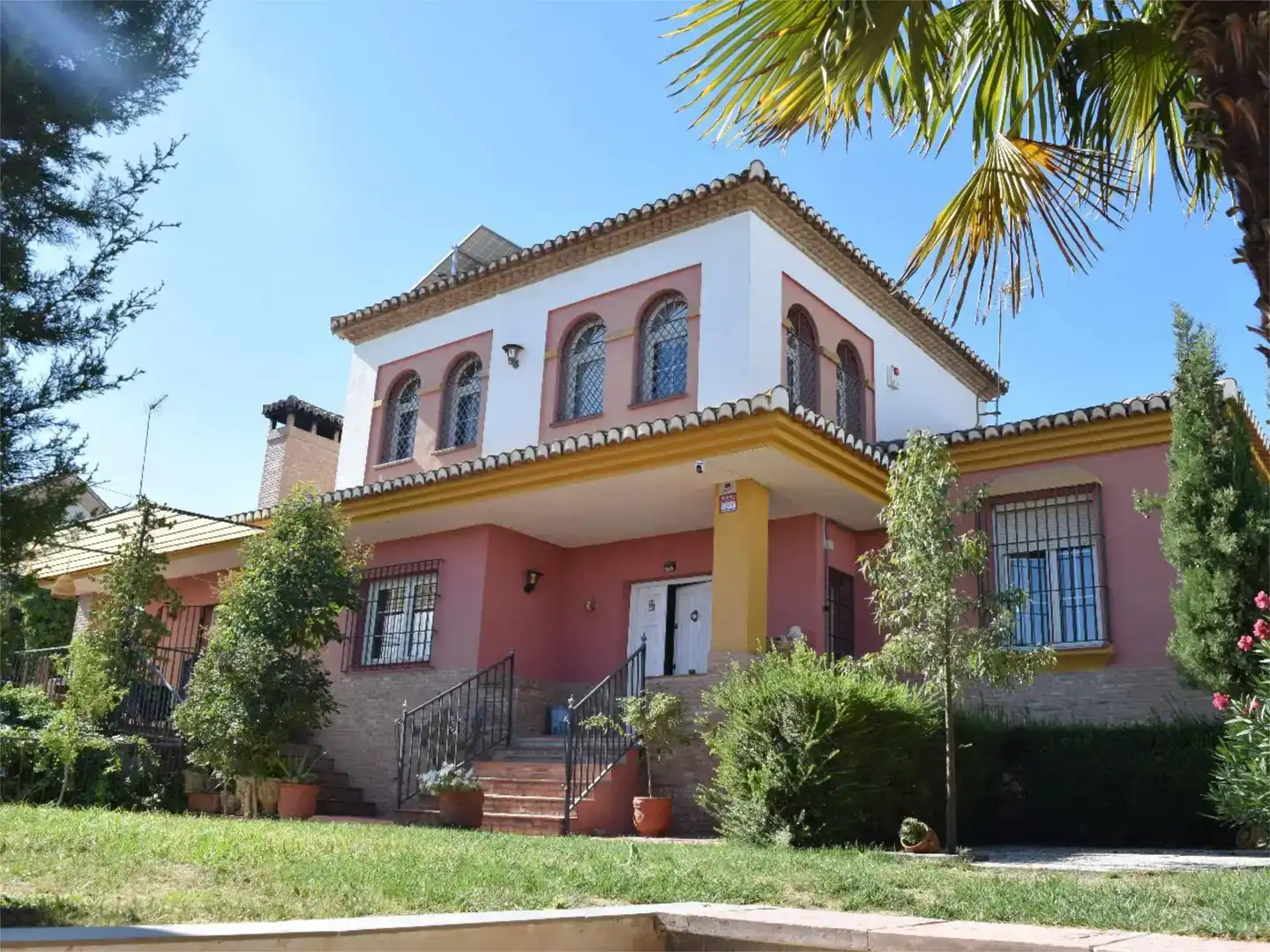 Vista exterior de Pis en venda en Las Gabias amb Aire condicionat, Piscina i Balcó