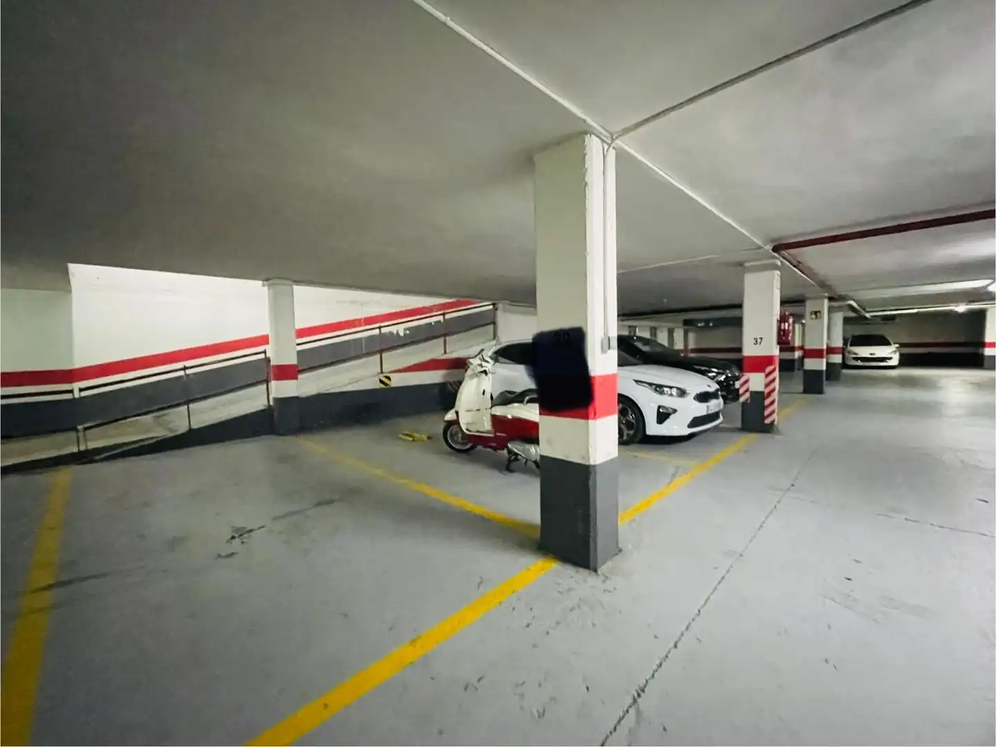 Parkplatz von Garage zum Verkauf in Zaragoza
