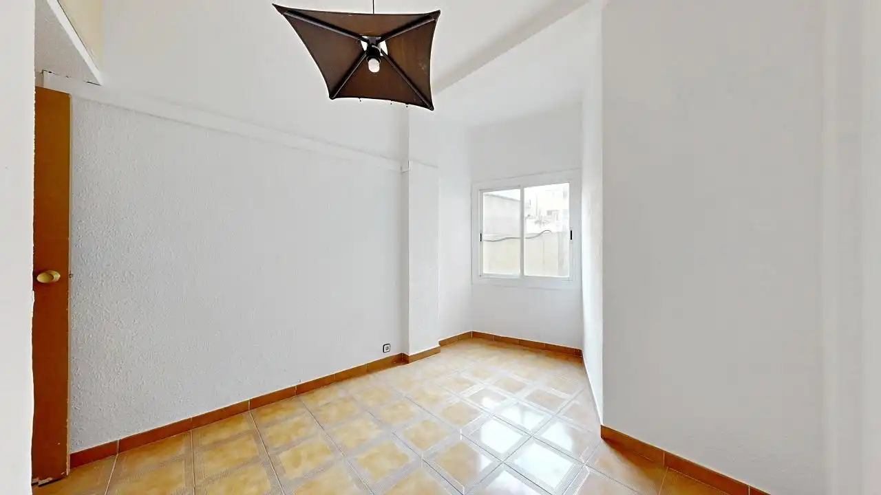Dormitori de Pis en venda en Barcelona amb Aire condicionat i Balcó