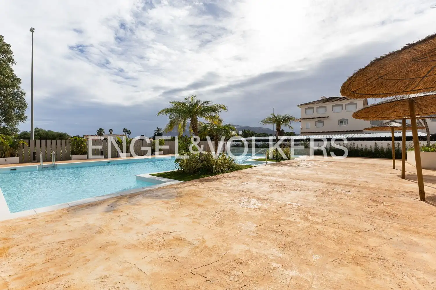Swimming pool of Attic for sale in Dénia  with Air Conditioner, Heating and Terrace
